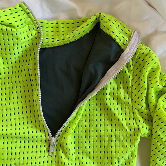 ACACIA SWIMWEAR Indo Top | Neon Cactus Mesh - Picture 5 of 7